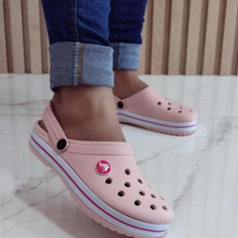 Sandália Crocs – Conforto Icônico para o Seu Dia!