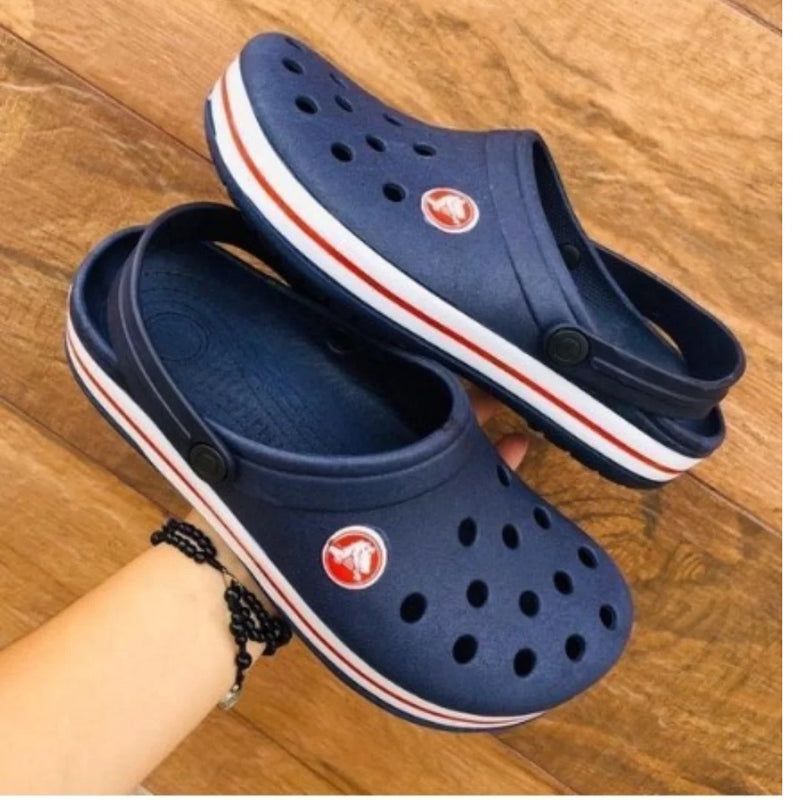 Sandália Crocs – Conforto Icônico para o Seu Dia!