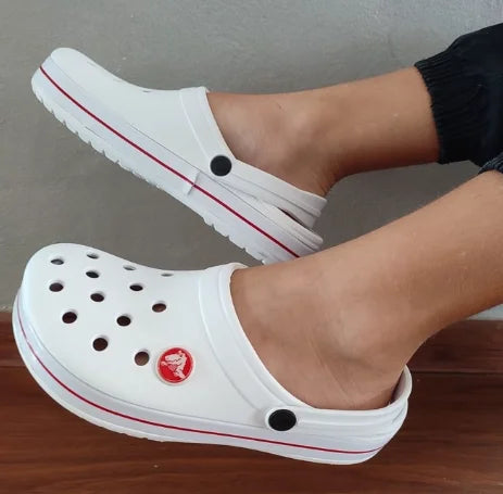 Sandália CROCS  – Conforto e Estilo para o Dia a Dia!