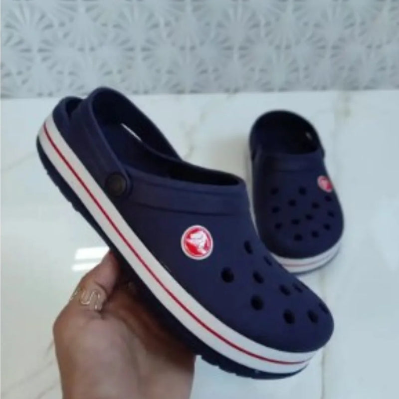 Sandália Crocs – Conforto Icônico para o Seu Dia!