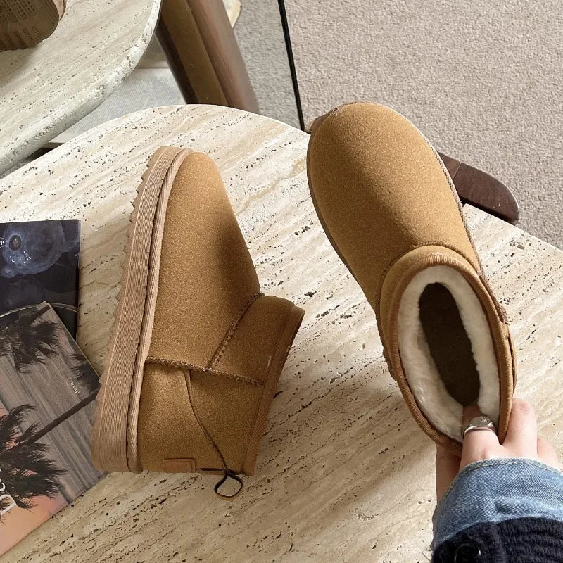 Bota Feminina Ultra Mini Forrada LINLING – Inverno Quentinho com Estilo de Luxo!