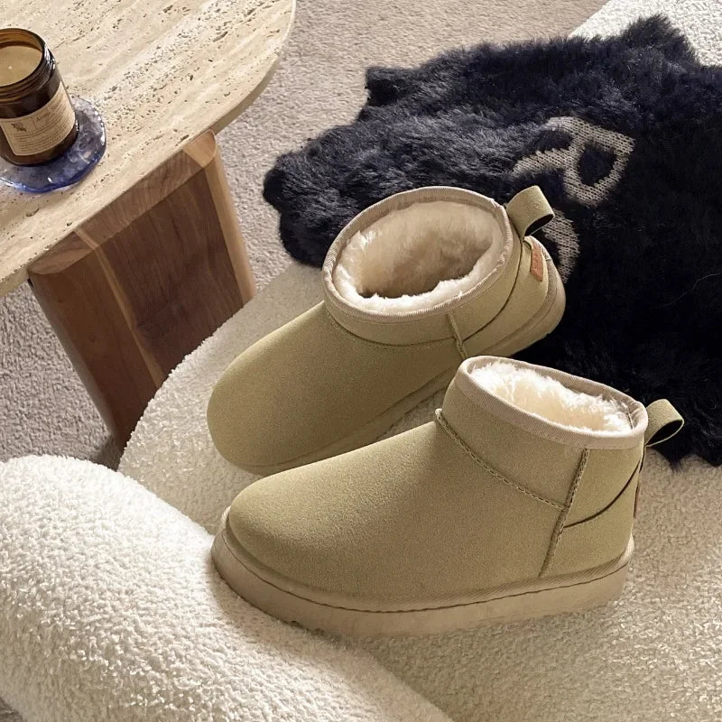 Bota Feminina Ultra Mini Forrada LINLING – Inverno Quentinho com Estilo de Luxo!