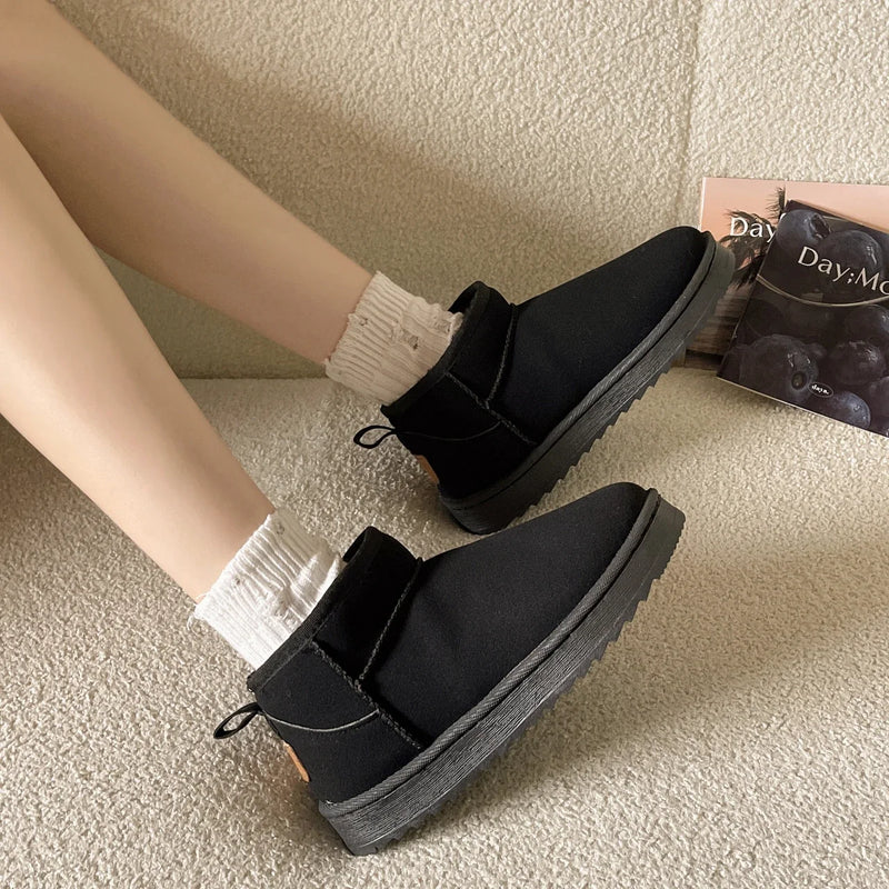 Bota Feminina Ultra Mini Forrada LINLING – Inverno Quentinho com Estilo de Luxo!